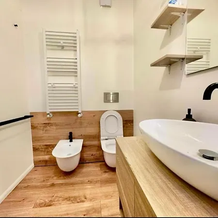 Апартаменты Lovelyview House 7min Da Duomo