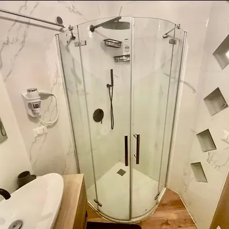 Апартаменты Lovelyview House 7min Da Duomo