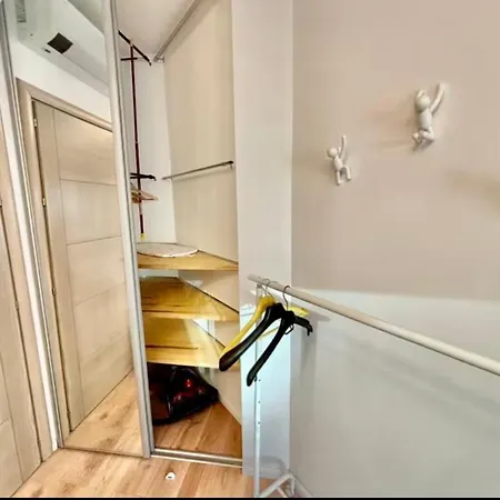 Апартаменты Lovelyview House 7min Da Duomo Милан